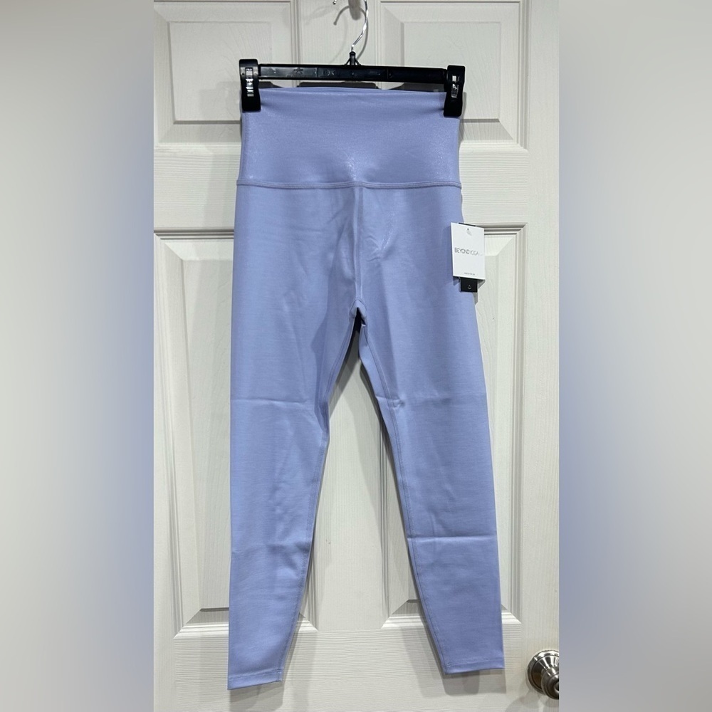 Beyond Yoga Women's Medium Blue Frost Shine High Waisted Midi Legging NWT